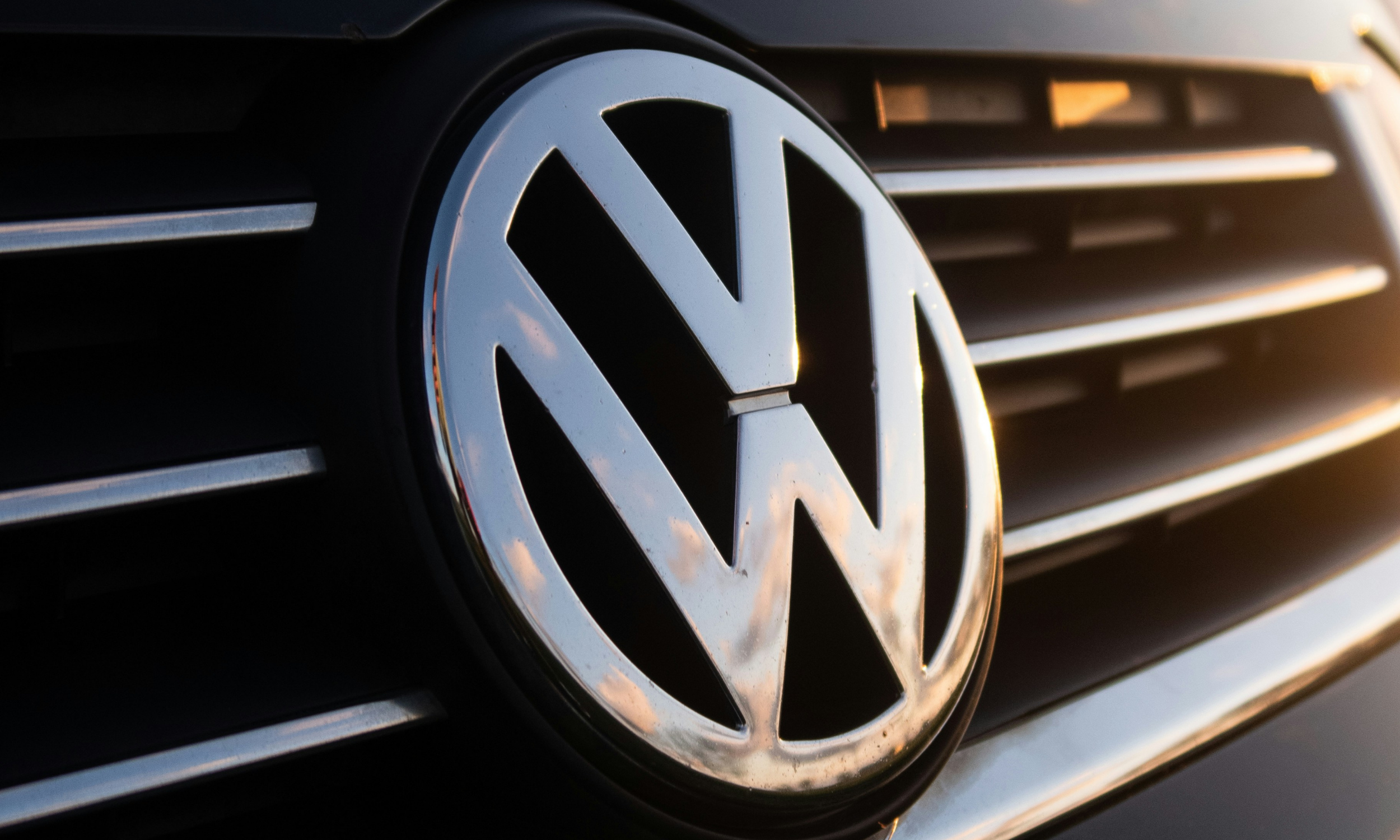 Logotipo de la agencia de autos número dos